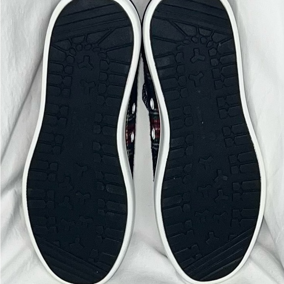 Traq by Alegra Lyriq Flannely Black Red Women's Sz 7 - 7.5 Shoes Sneakers - Picture 3 of 4